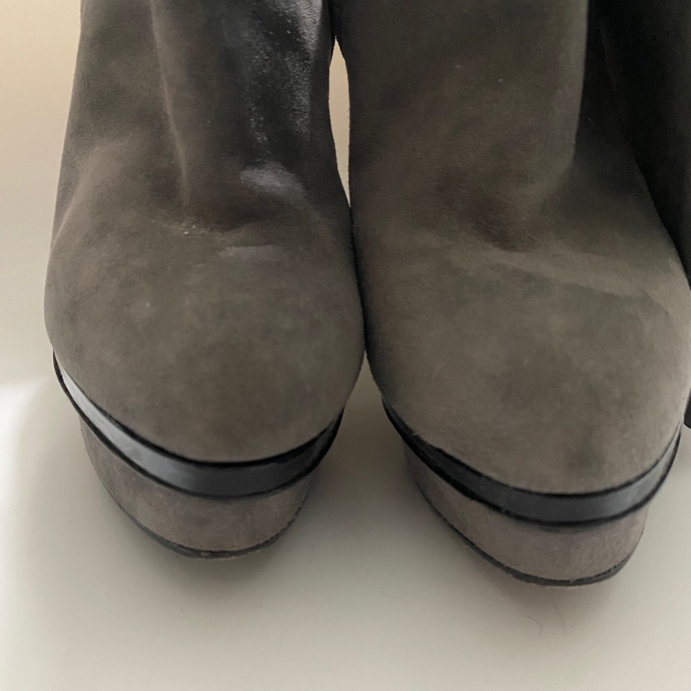 Yves Saint Laurent Platform Grey Suede Knee Boots - Picture 5 of 16